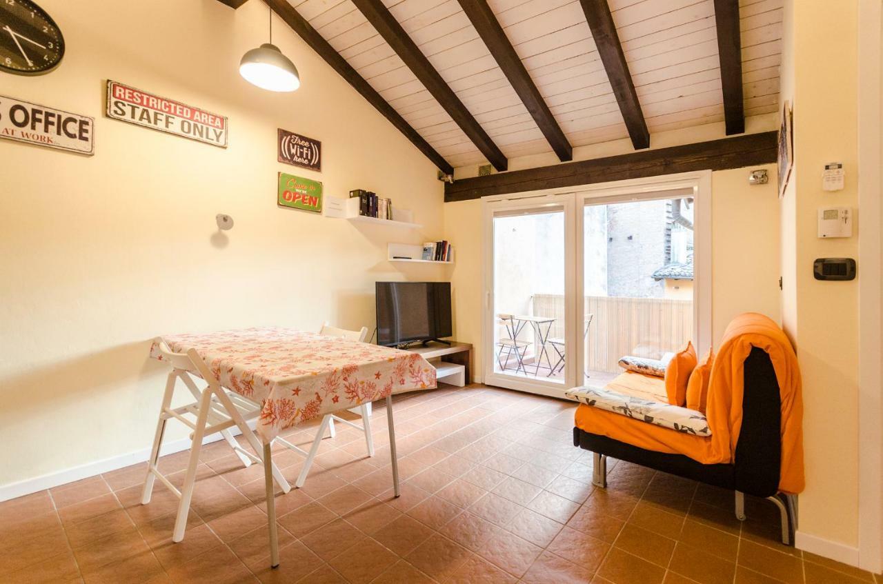 Ca' Di Leo, Private Terrace In Historical Center Apartamento Bolonha Exterior foto